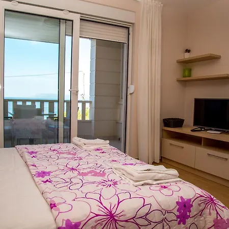 Appartement Waterfront - *