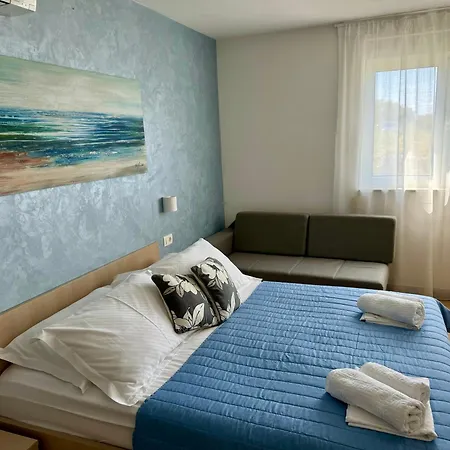 Waterfront Apartments - Tucepi Apartment Tučepi