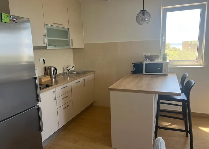 Waterfront Apartments - Tucepi Apartment *