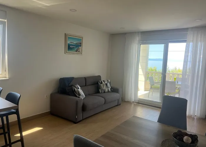 Waterfront Apartments - Tucepi Apartment *