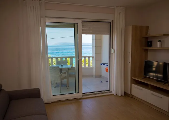 Apartment Waterfront Apartments - Tucepi