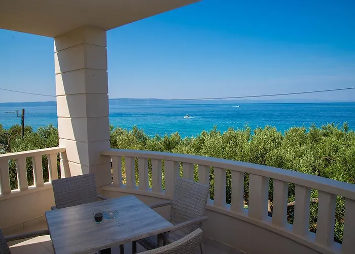 Apartment Waterfront Apartments - Tucepi *