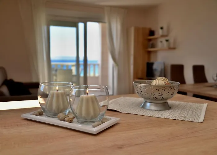 Apartment Waterfront Apartments - Tucepi *